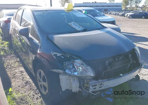 2015 Toyota Prius Two из США, поврежденный, VIN JTDKN3DU1F0417662